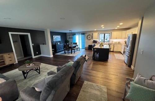 Kelleys Island Casa | Beck Lake House