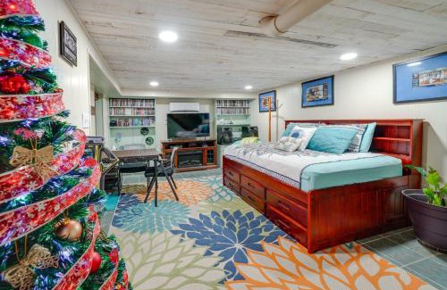 Beckley Apartamento | Beckley Studio with Private Hot Tub and Home Gym!