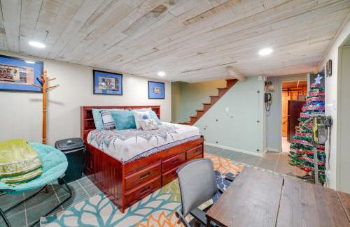 Beckley Apartamento | Beckley Studio with Private Hot Tub and Home Gym!