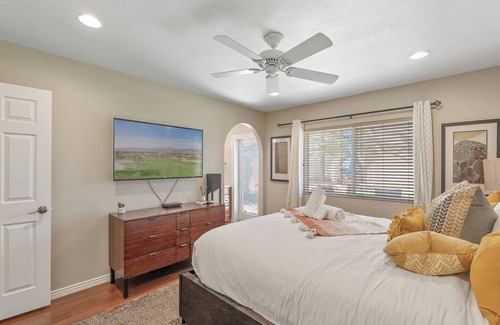 Covey Casa | Beck’s Place – Modern 3 BDR w/ Tons of Outdoor Space! Pet Friendly