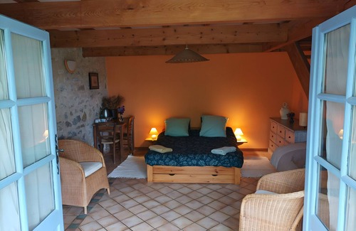 Saint-Etienne-les-Orgues Cama Y Desayuno | Bed and Breakfast 'Chambre' con terraza compartida, jardín compartido y Wi-Fi