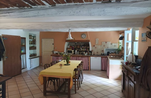 Saint-Etienne-les-Orgues Cama Y Desayuno | Bed and Breakfast 'Chambre' con terraza compartida, jardín compartido y Wi-Fi
