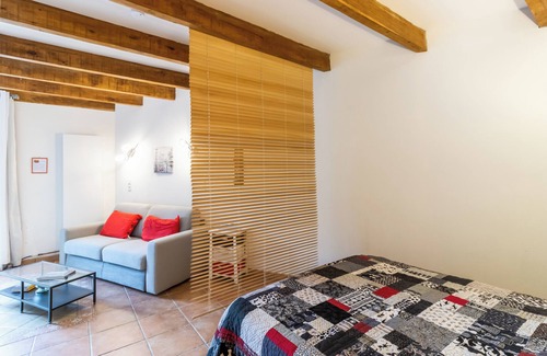 Auriac-du-Perigord Cama Y Desayuno | Alojamiento y desayuno "Chambre Coquelicot" con terraza y jardín compartidos