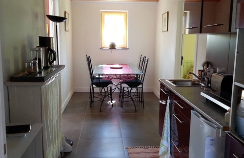 La Jaille-Yvon Casa | Bed and Breakfast en Vivienda "pasiva"