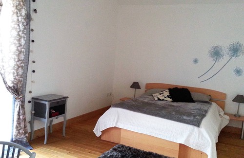 La Jaille-Yvon Casa | Bed and Breakfast en Vivienda "pasiva"