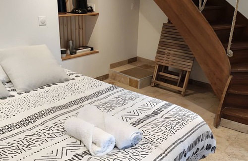 Sainte-Engrace Cama Y Desayuno | Alojamiento y desayuno "Jolie" con vistas a la montaña, terraza privada y Wi-Fi