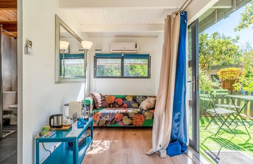 Quartier des Espesses Cama Y Desayuno | Bed and Breakfast 'Bleu' con piscina compartida, terraza privada y aire acondicionado