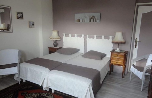 Nevez Casa | bed and breakfast chez josiane calme grand jardin