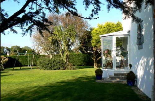 Nevez Casa | bed and breakfast chez josiane calme grand jardin