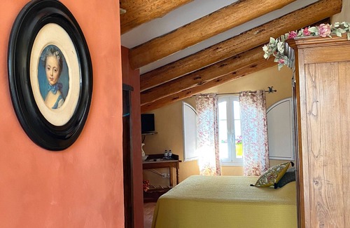 Murato Cama Y Desayuno | Alojamiento y desayuno 'Colomba' con piscina compartida, Wi-Fi y aire acondicionado