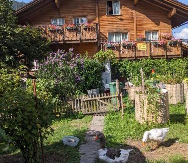 Glarus Sued Casa | Bed and Breakfast die Älplersuite mit eigenem Bad und Terrasse