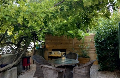 Sorgues Cama Y Desayuno | Bed and breakfast