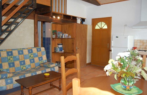 Monclar Cabaña | CASA my confortable EN EL CAMPO CON PISCINA, castillos cerca, golf, cavallos,