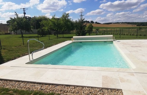 Monclar Cabaña | CASA my confortable EN EL CAMPO CON PISCINA, castillos cerca, golf, cavallos,
