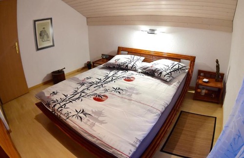 Cressier Cama Y Desayuno | Bed and Breakfast La Petite Thielle