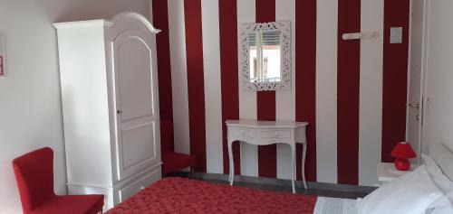 Polinago Cama Y Desayuno | Bed and Breakfast lo Scrigno