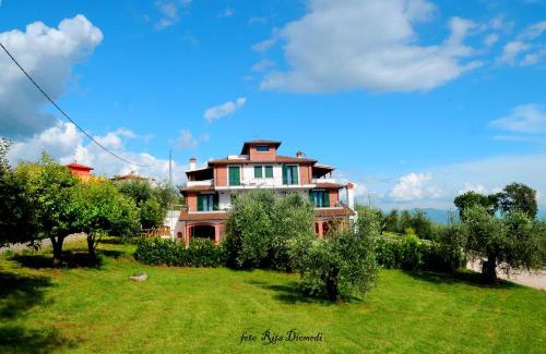 San Gemini Cama Y Desayuno | Bed and Breakfast Ocarè