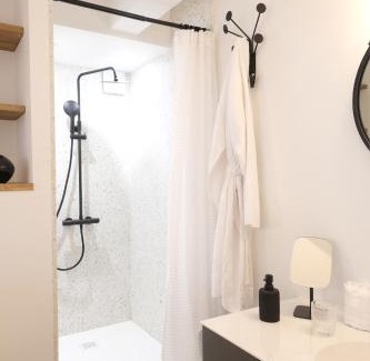 Merignac Cama Y Desayuno | Bed and Breakfast Shandita