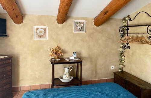 Murato Cama Y Desayuno | Alojamiento y desayuno 'Stella' con piscina compartida, Wi-Fi y aire acondicionado.