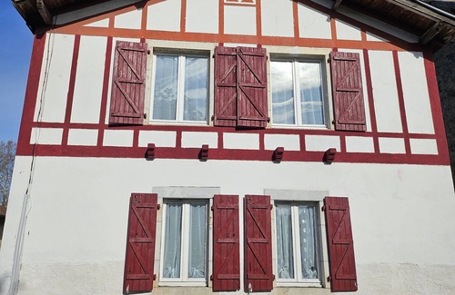 Lahontan Casa | 2 CHAMBRES D'HOTES AVEC SPA très proche de superbes sentiers de randonnée