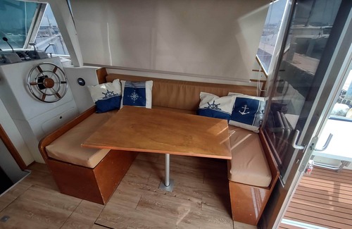 Fano Alquiler De Eote | Bed&Boat Da. Flando" in Fano's Marina dei Cesari. Romantic and original.