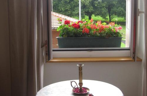Enges Cama Y Desayuno | Bed & Breakfast aux Enges