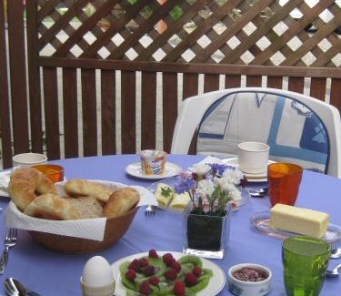 Enges Cama Y Desayuno | Bed & Breakfast aux Enges