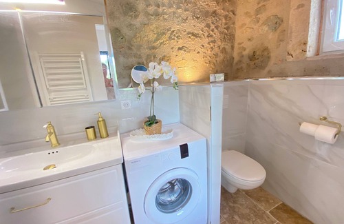 Lasserre Cama Y Desayuno | Bed & Breakfast avec salon, kitchinette, terrasse, jardin privé et clos