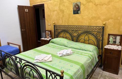 Pizzo Cama Y Desayuno | Bed & Breakfast Casa Galeano