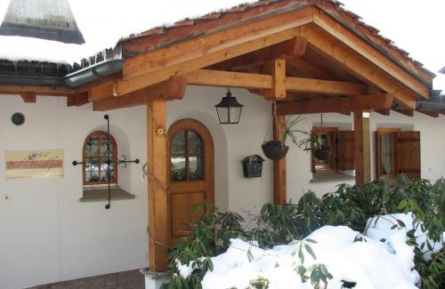 Trin Cama Y Desayuno | Bed & Breakfast La Val