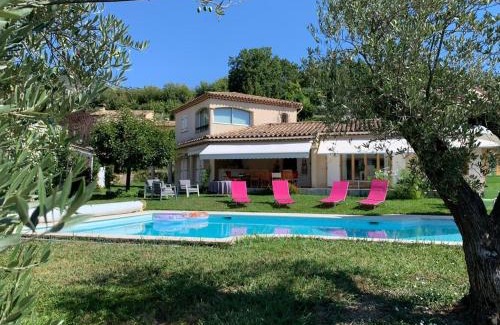 Saint-Jeannet Cama Y Desayuno | Bed & Breakfast Les LILLAS