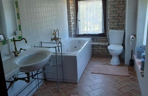 Sassoferrato Cama Y Desayuno | Bed & Breakfast Villa Monterosso