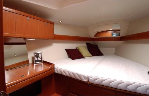 Corfu Town Alquiler De Eote | Bed on Boat 37, by Sunset