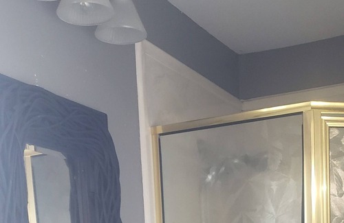 Southbelt/Ellington Casa | Bed room apartment close to downtown