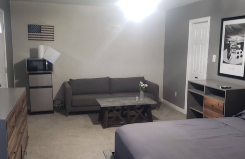 Southbelt/Ellington Casa | Bed room apartment close to downtown