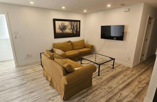 Cote-Des-Neiges—Notre-Dame-De-Grace Apartamento | Bedford 2