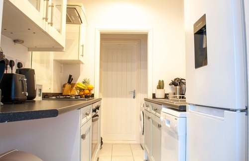 Kempston Condominio | Bedford Rd Apartment| Ideal for Hospital & Town Centre