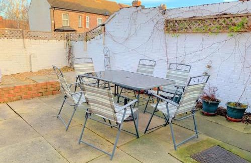 Kempston Apartamento | Bedford Road Garden Apartment with Free Parking, WiFi and Netflix