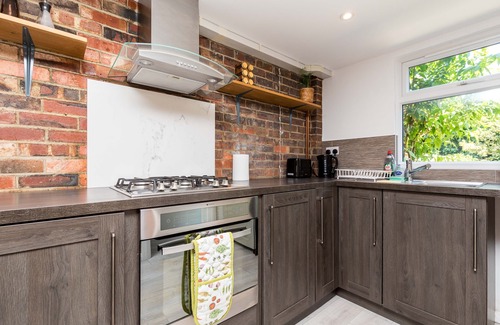Horsham Casa | Bedford - Stunning Town House with Patio Garden