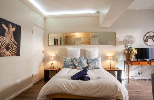 Strand Casa | Bedrock Guest Studios