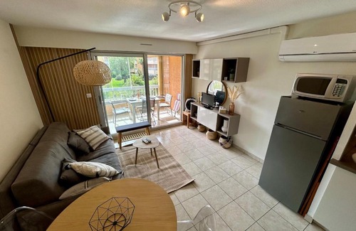 Le Lavandou Apartamento | Bedroom Apartment in Le Lavandou Pool Parking