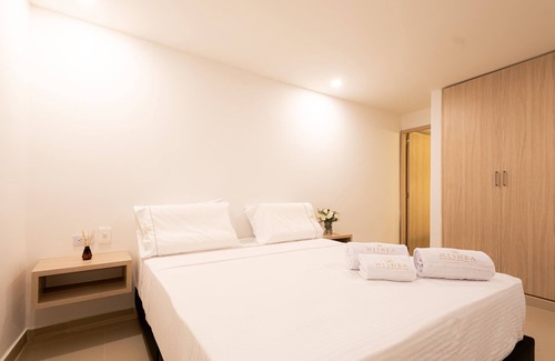 Manga Hotel | nuevo hotel casa boutique habitacion 105 aire tv minibar baño privado wifi