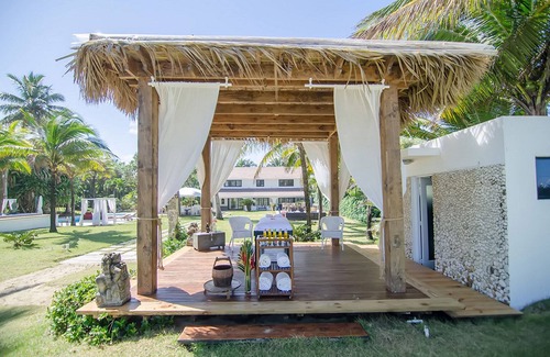 Cabarete Apartamento | Bedroom in beachfront resort, Dominican meals available