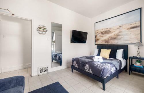 Earlscourt Apartamento | Bedroom in Corso Italia Neighborhood