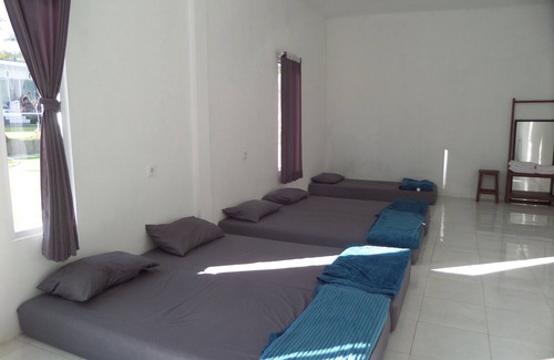 Bangli Cama Y Desayuno | Bedroom of 5 pax Gold Kintamani