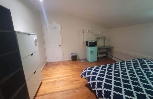 Hyde Square Casa | Bedrooms near Fenway & Downtown Boston