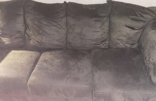 South Weymouth Apartamento | ¡Camas en el espacio de la sala bloqueadas por cortinas!