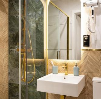 Tychy Apartamento | Bedthoven Premium Self Check-in & Parking
