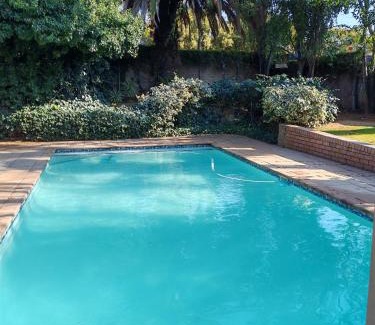 Waverley Casa | BEE-autiful Stay SC Garden Cottage