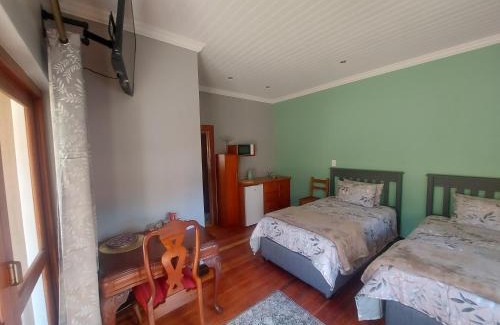 Waverley Casa | BEE-autiful Stay SC Garden Cottage